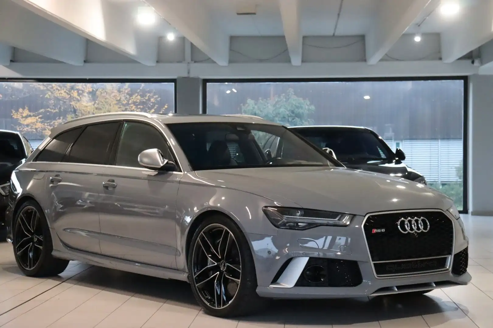 Audi RS6 4.0 Pano*Matrix*HUD*DynamikP.*Bose*Carbon Grau - 1