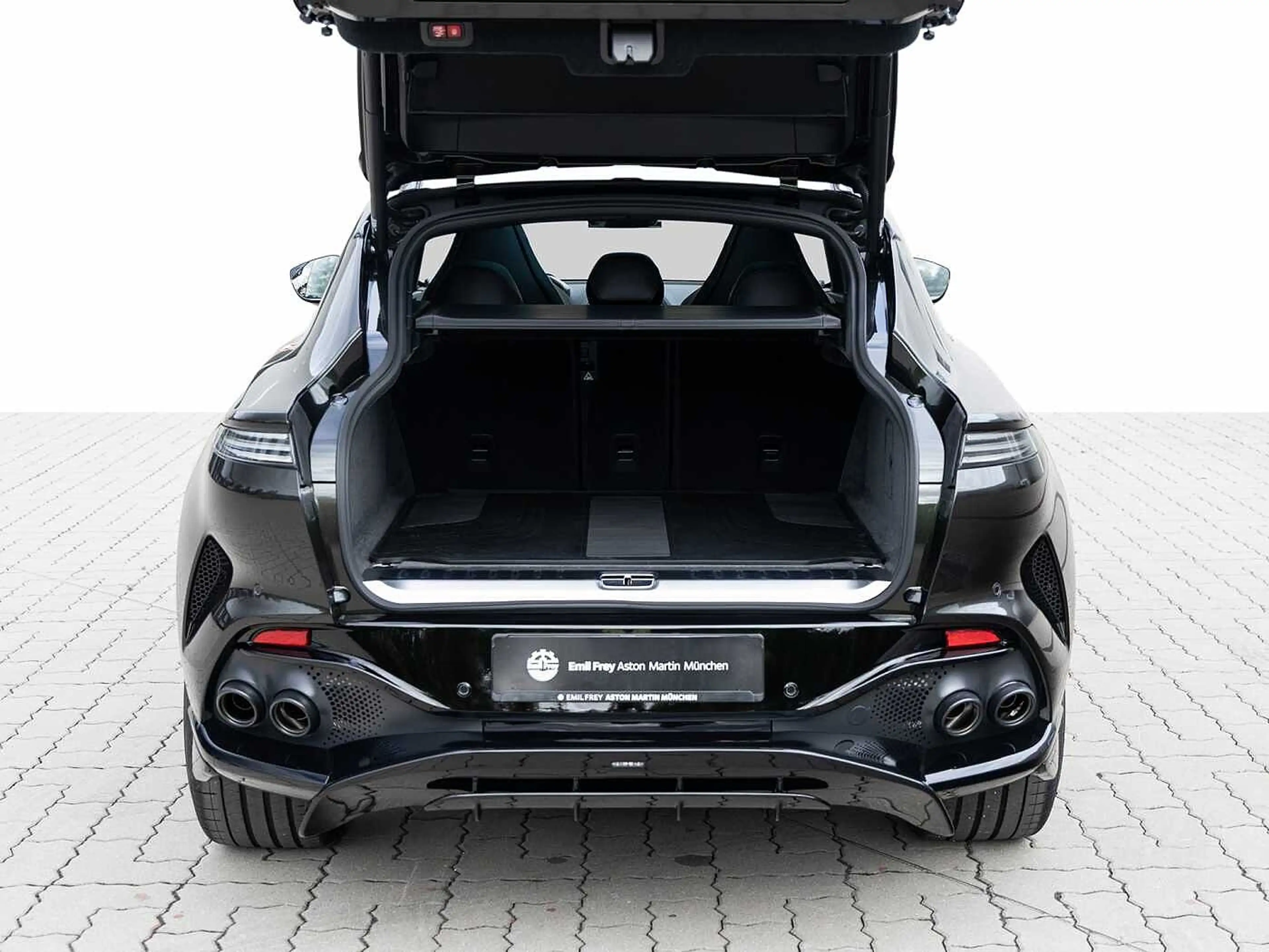 Aston Martin DBX 707 - Minotaur Green - — photo 6