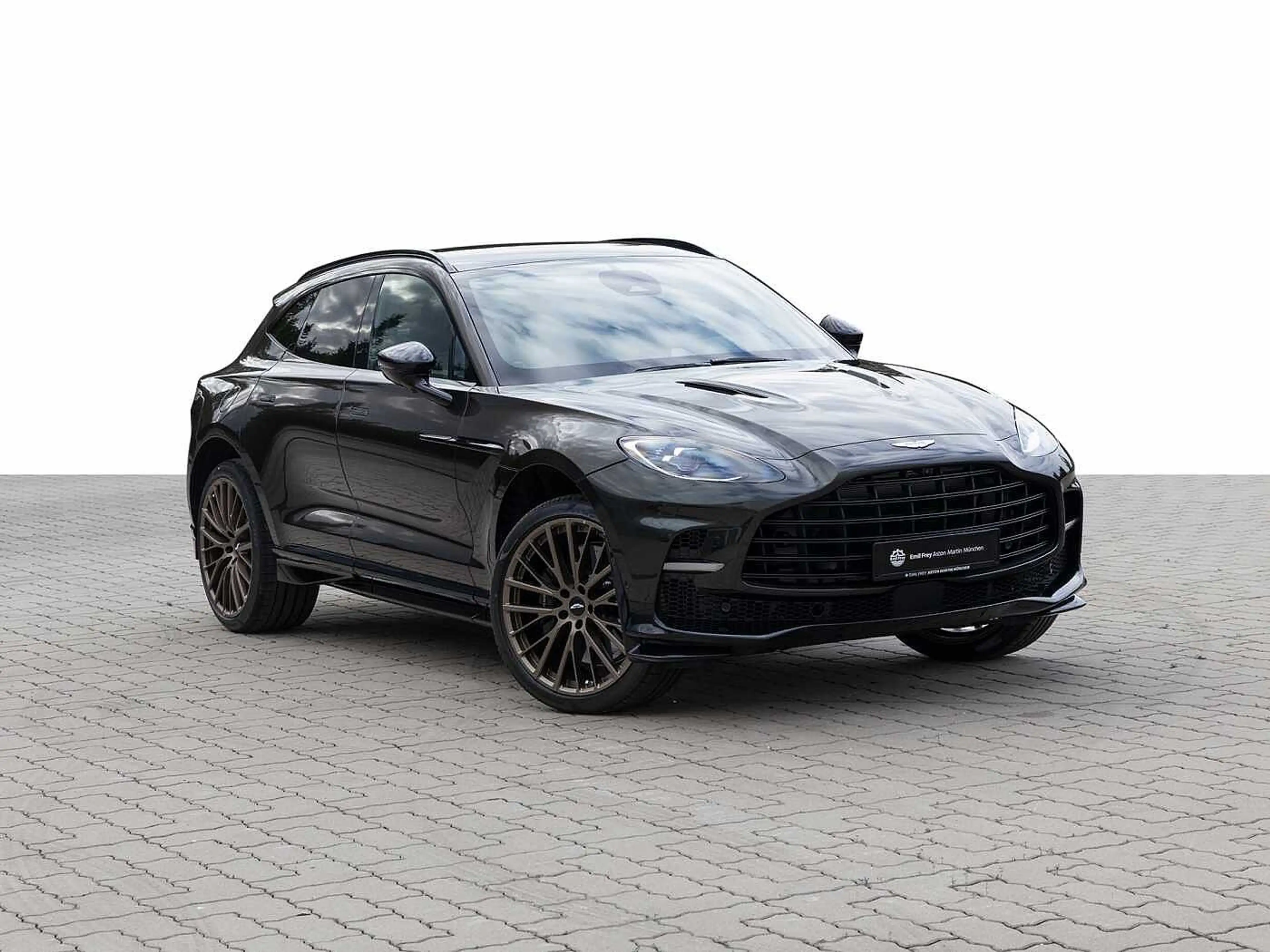 Aston Martin DBX 707 - Minotaur Green -