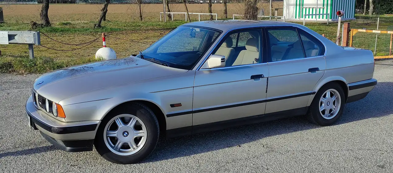 BMW 520i, foto 10