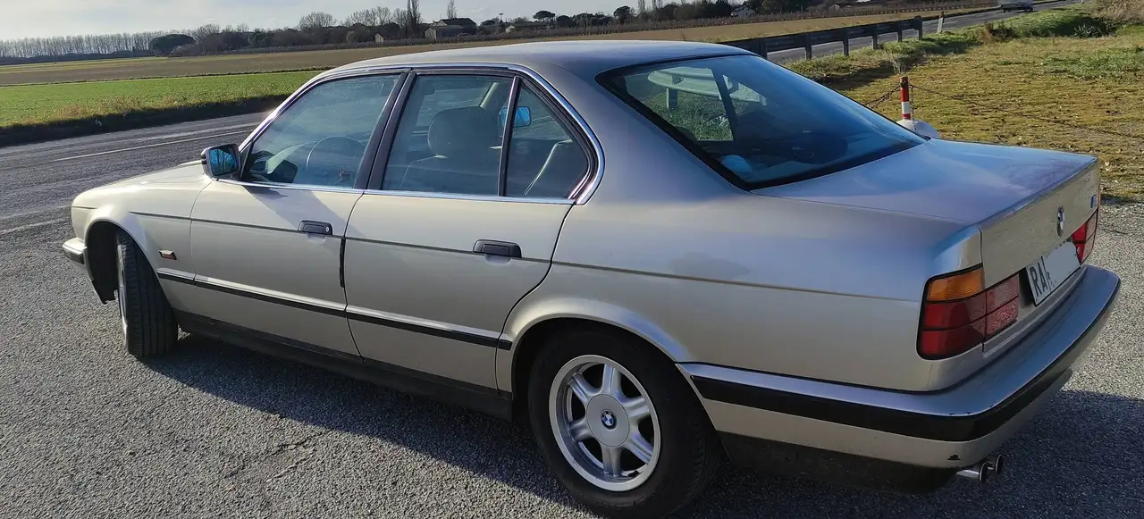 BMW 520i, foto 8