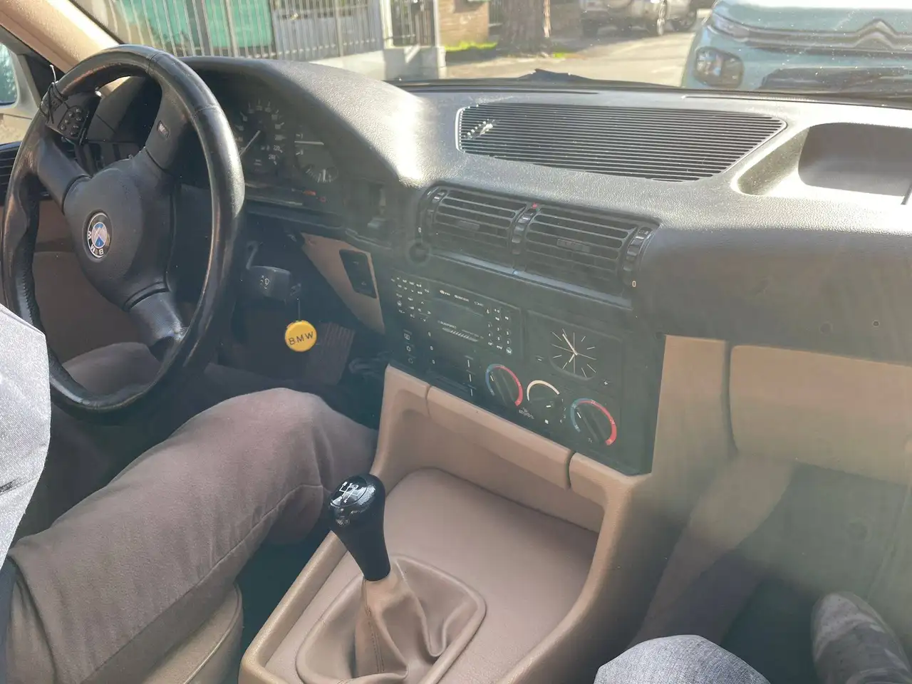 BMW 520i, foto 4