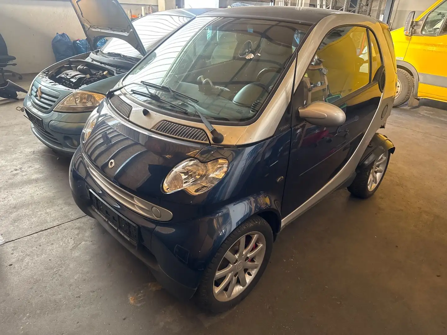 smart forTwo fortwo coupe Grandstyle*Getriebeelektrikproblem* Blau - 1