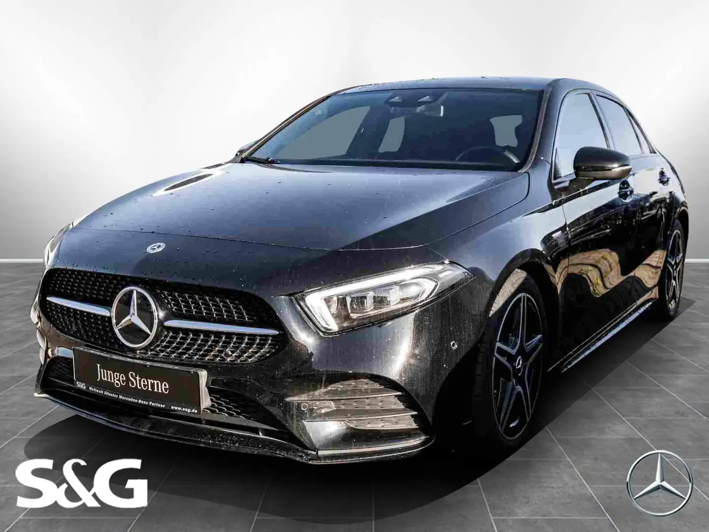 Mercedes-Benz A 180 Edition 2020|RüKam|Tempomat|Navi|Ambiente Schwarz - 1