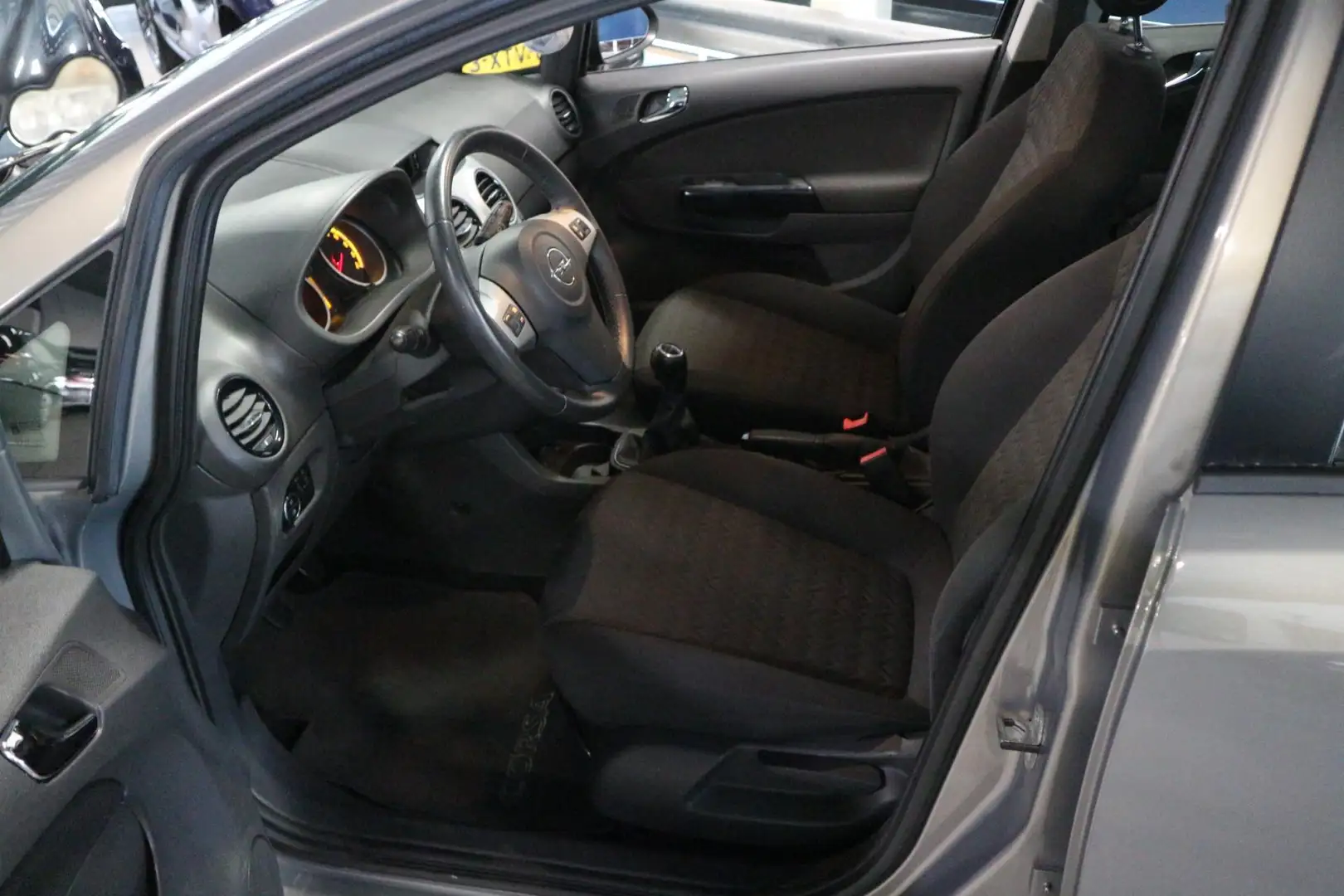 Opel Corsa 1.2-16V Design Edition 5 DEURS/ LAGE KM'S/ AIRCO Bruin - 2