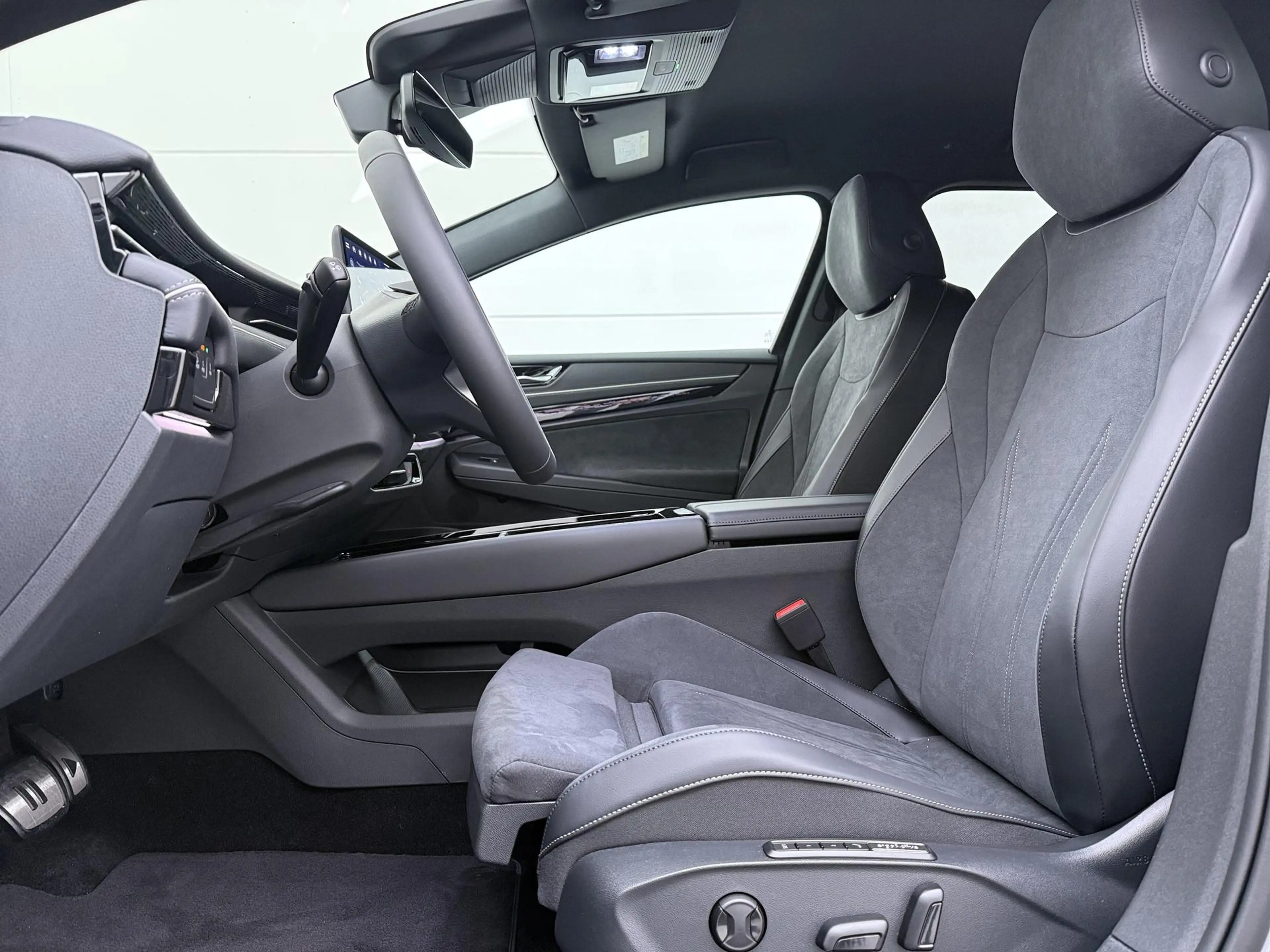 Volkswagen ID.7 Tourer Limited Edition Plus 77 kWh 210 kW / 286 PK — photo 3
