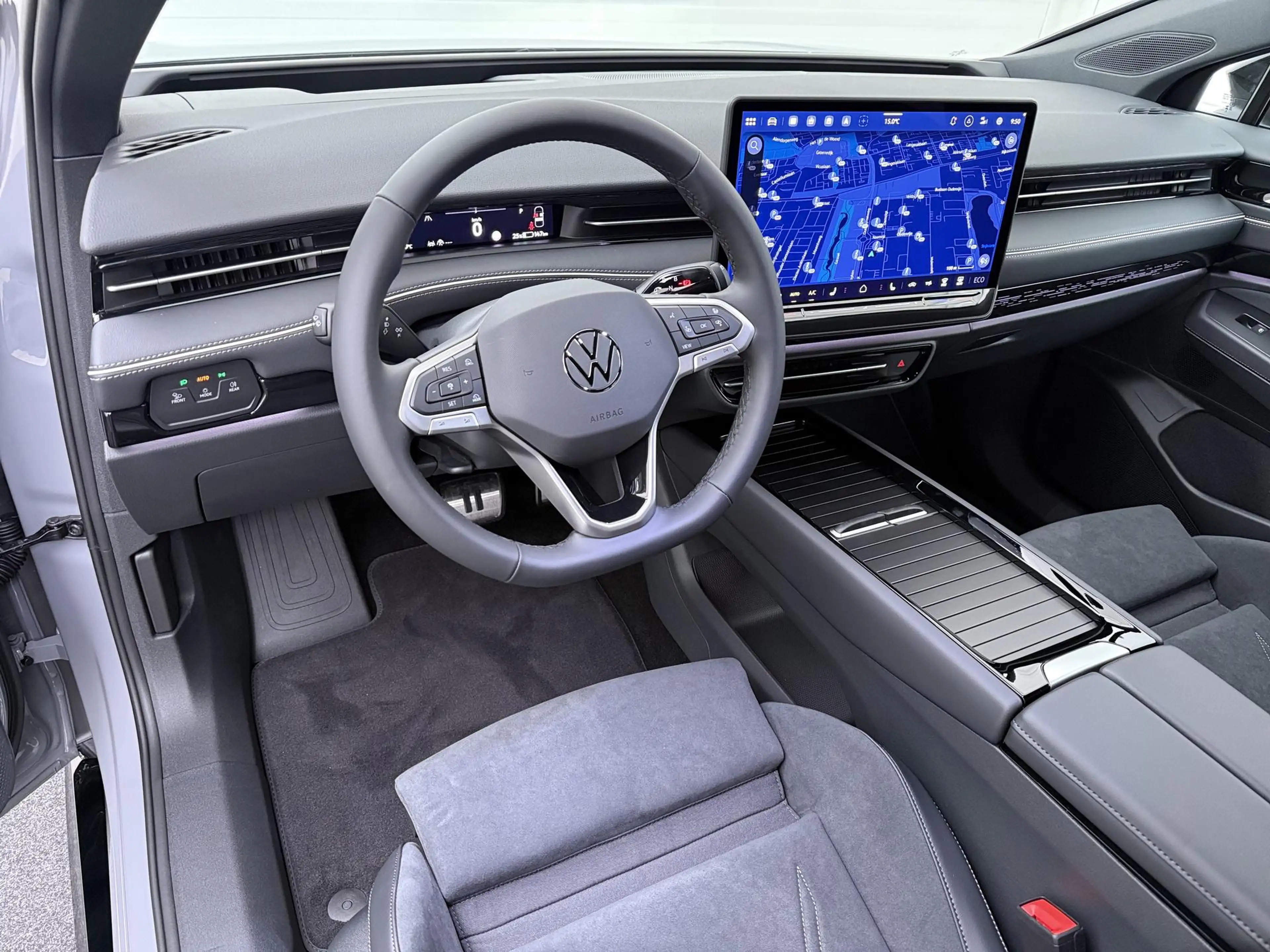 Volkswagen ID.7 Tourer Limited Edition Plus 77 kWh 210 kW / 286 PK — photo 2