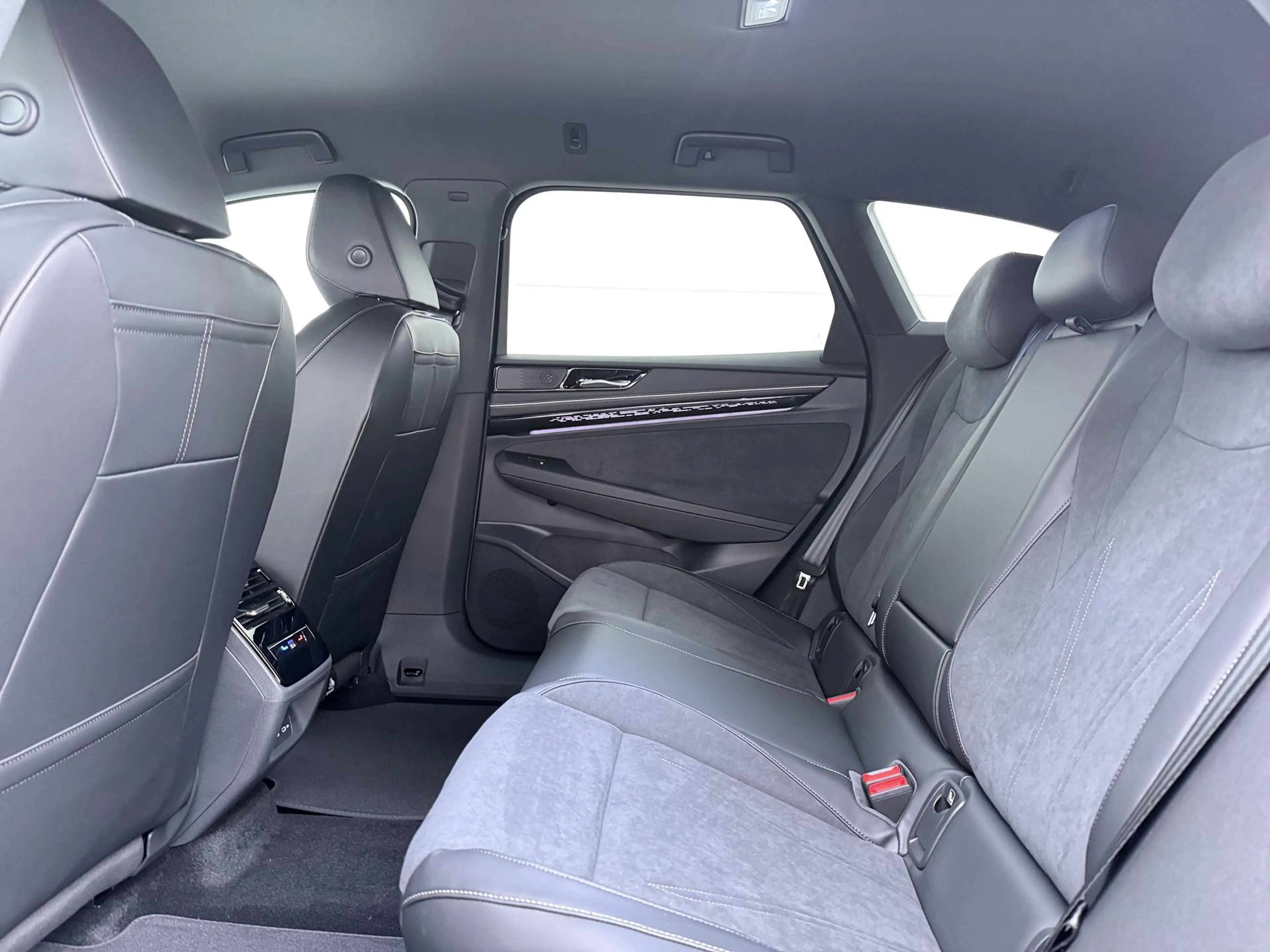 Volkswagen ID.7 Tourer Limited Edition Plus 77 kWh 210 kW / 286 PK — photo 7