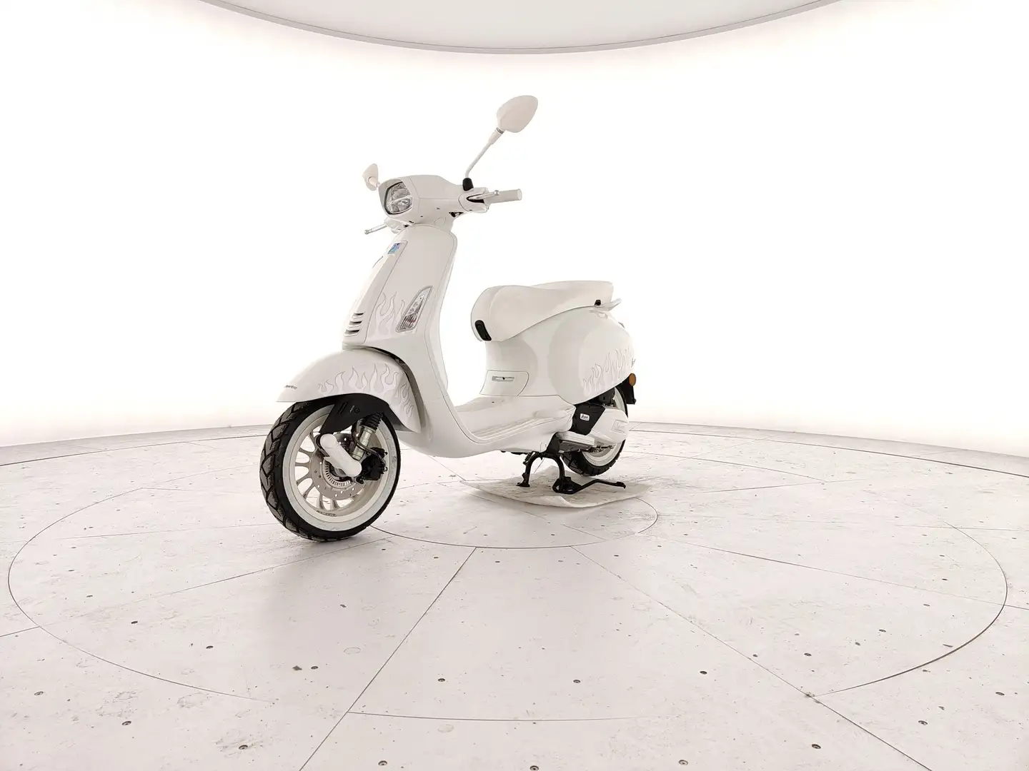 Vespa JUSTIN BIEBER x VESPA 125 ABS E5 - 1
