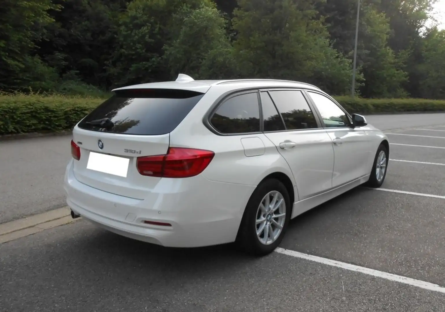 BMW 318 Touring 318d xDrive 150 ch Luxury - 2