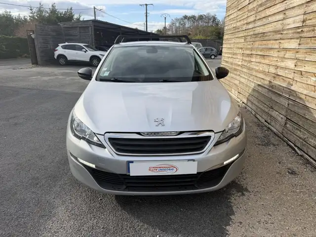 Peugeot 308 view 10
