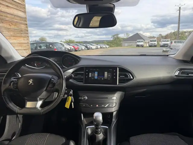 Peugeot 308 view 15