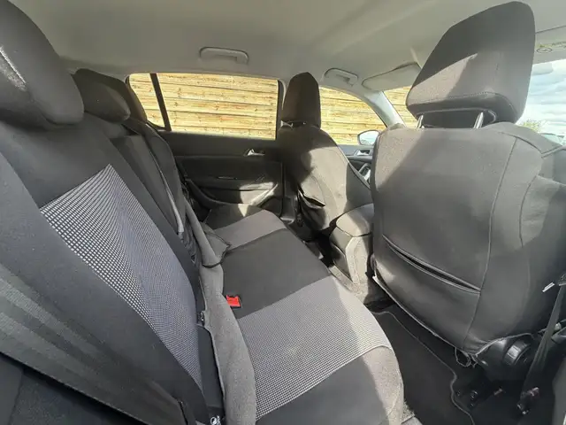 Peugeot 308 view 12