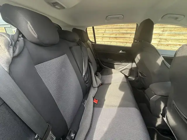 Peugeot 308 view 13