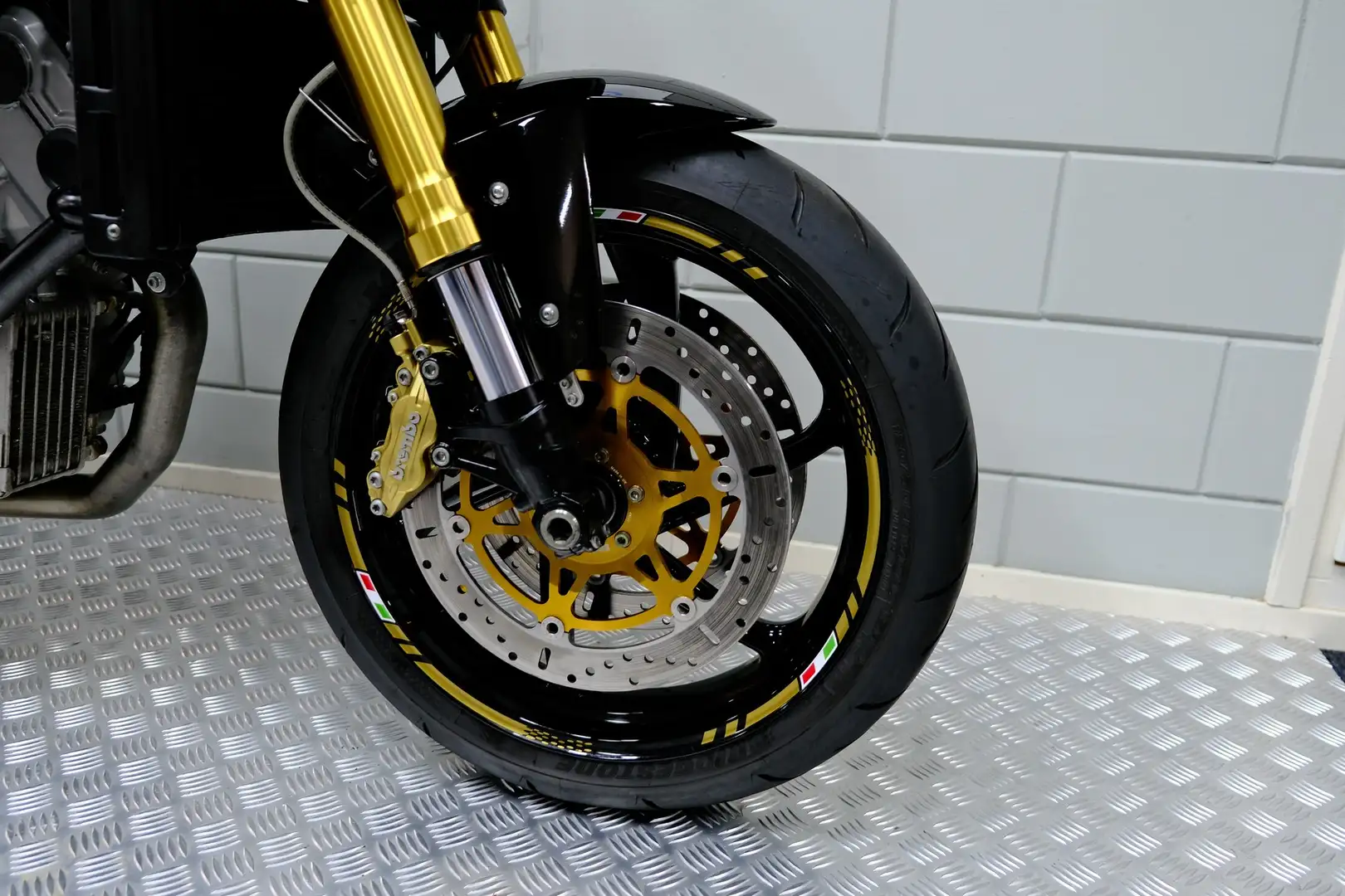 Moto Morini Corsaro 1200 Zwart - 2