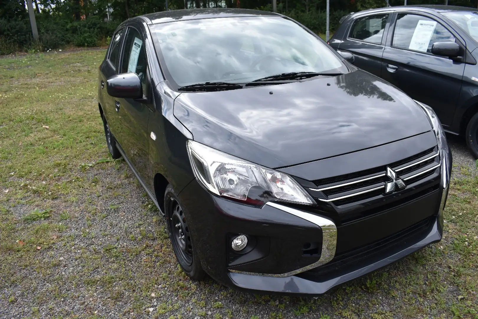 Mitsubishi Space Star Select 1.2 MIVEC 5-Gang Grau - 1