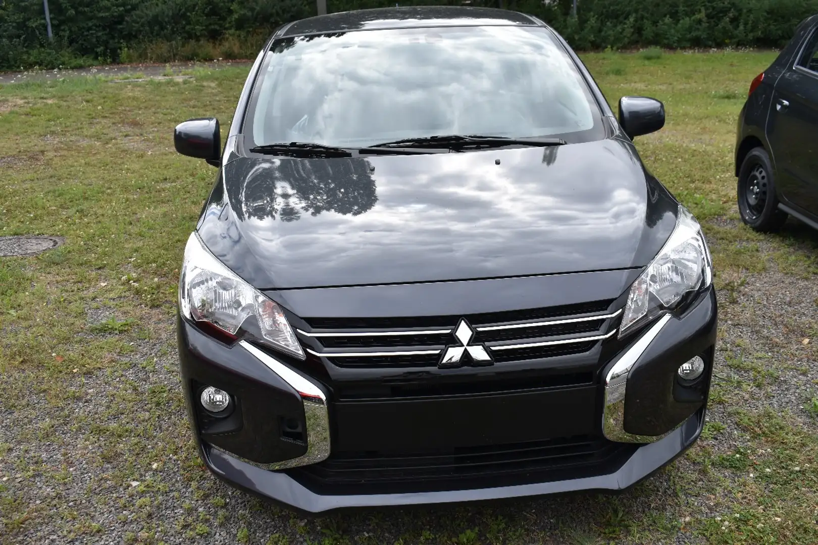 Mitsubishi Space Star Select 1.2 MIVEC 5-Gang Grau - 2