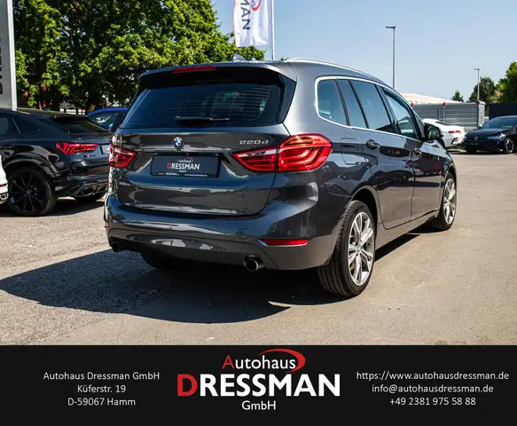 BMW 2 Series view 4