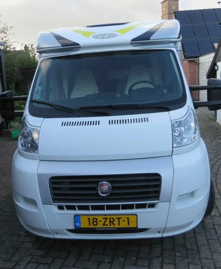 PLA Camper 745 Wit - 1