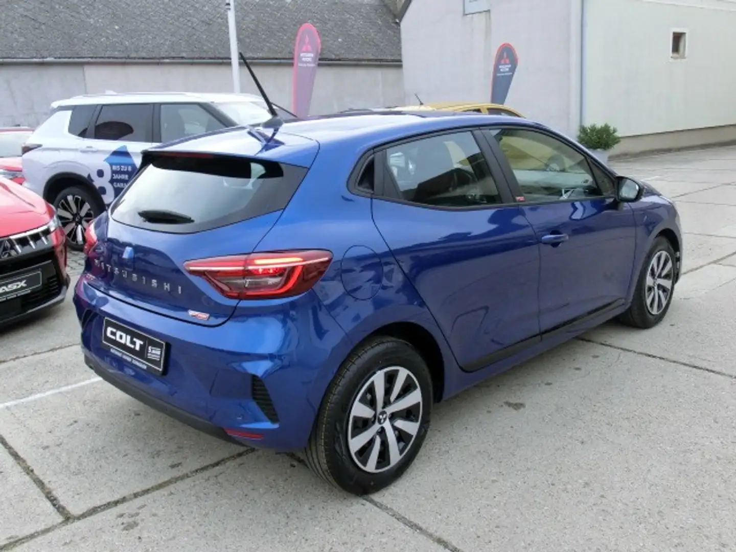 Mitsubishi Colt 1,0 MPI-T Invite Blau - 2