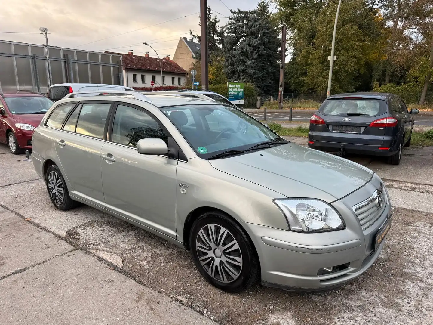 Toyota Avensis Kombi 2.2 D-CAT Sol*TUV 12.2026*AHK* - 1