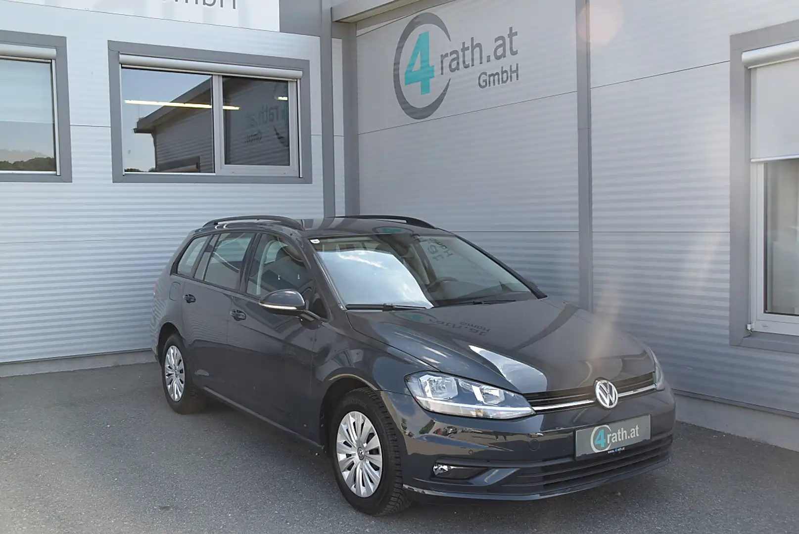 Volkswagen Golf Variant Golf VII Variant 1,6 TDI SCR NAVI Grau - 1
