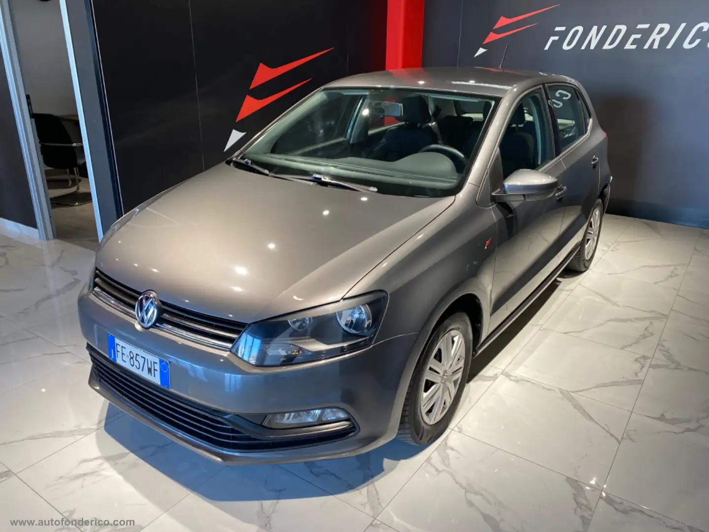 Volkswagen Polo 1.0 MPI 5p. Trendline Gris - 2