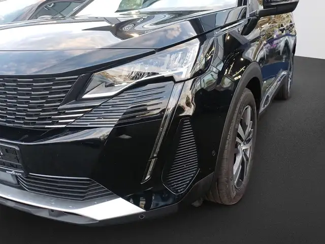 Peugeot 3008 view 11