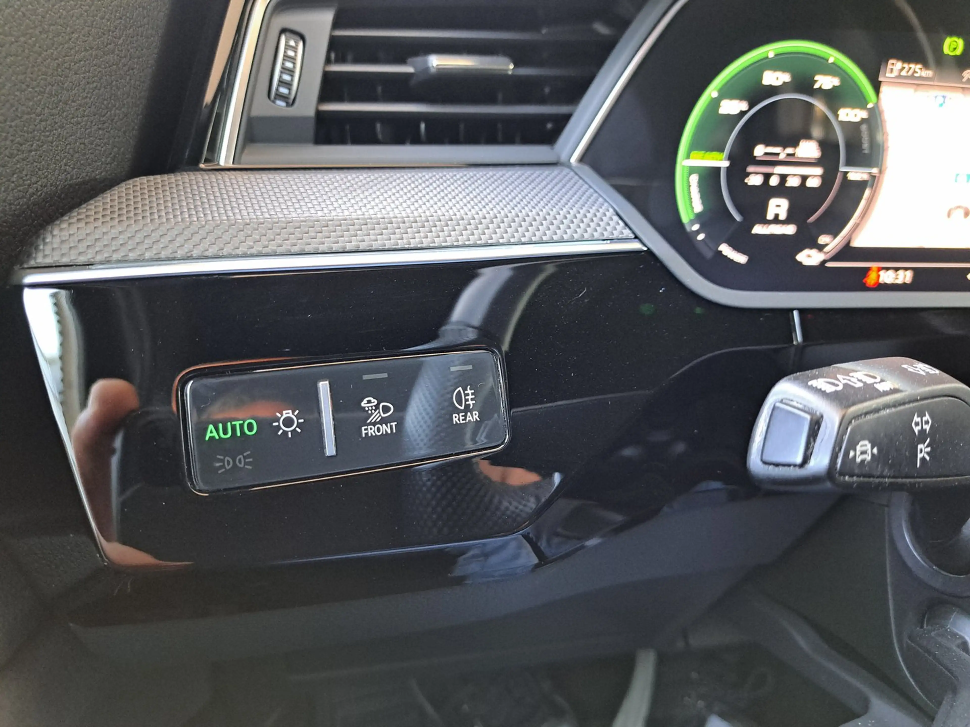 Audi e-tron 55 300 kW S line — photo 13