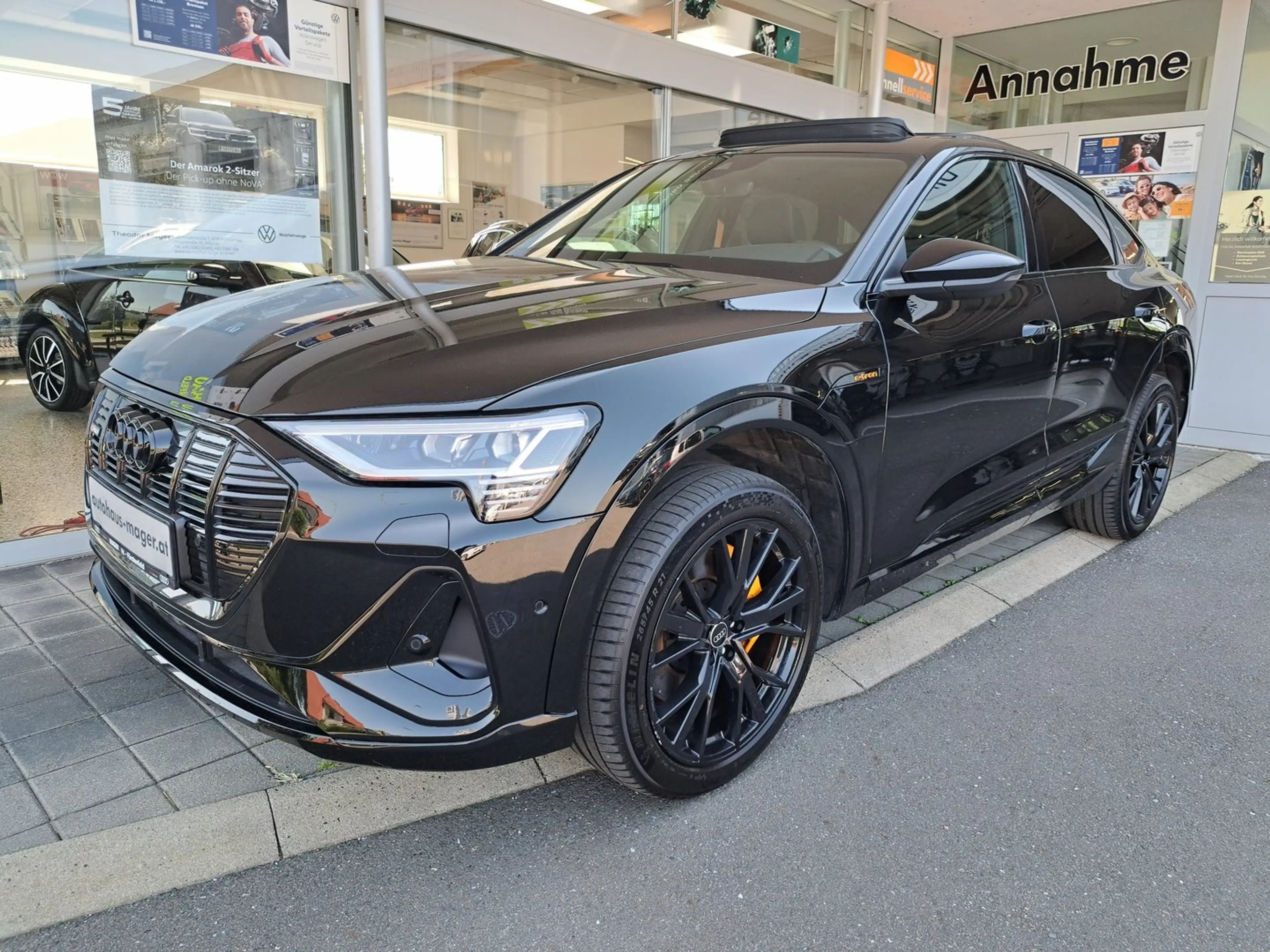 Audi e-tron 55 300 kW S line — photo 3