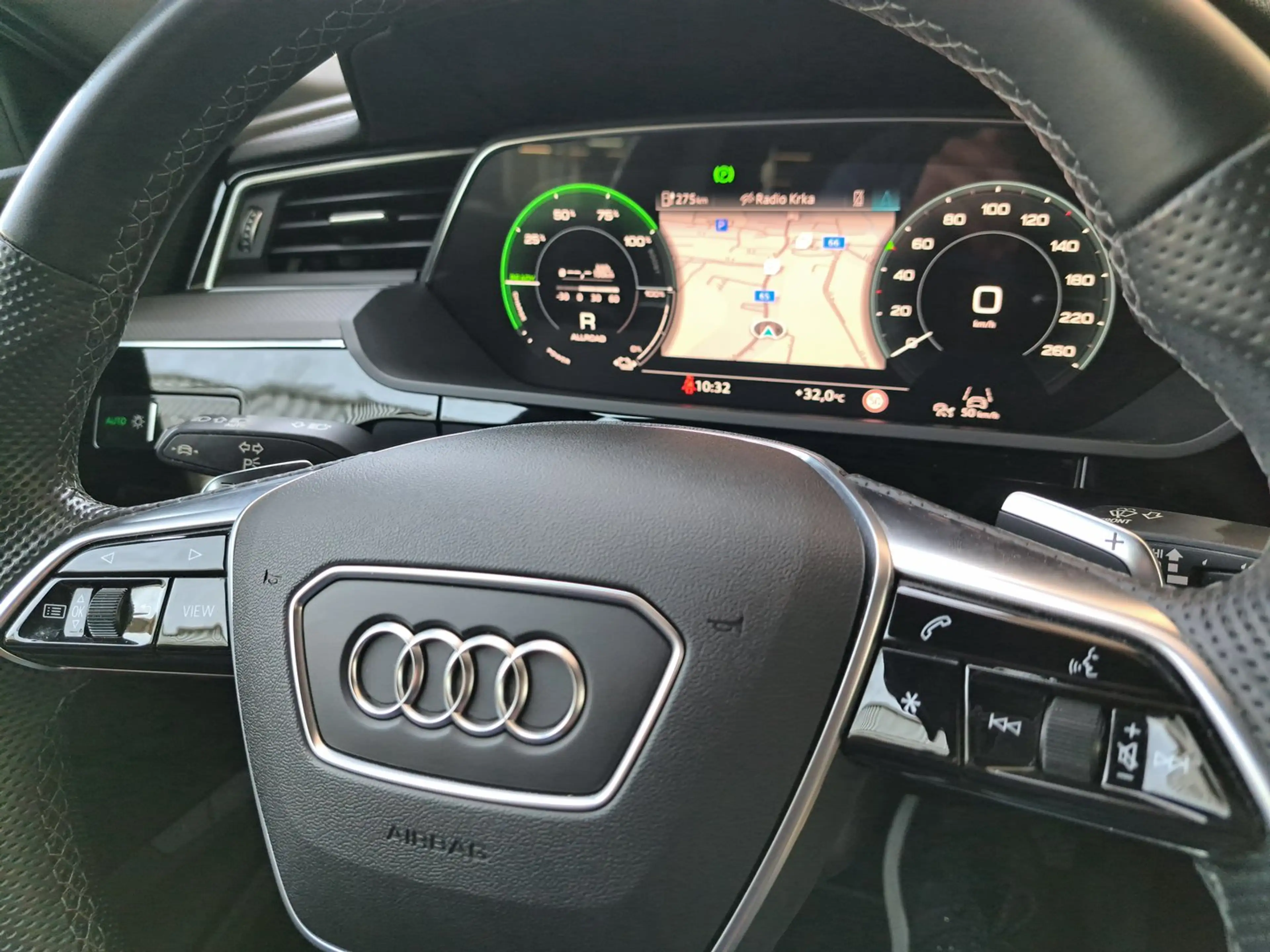 Audi e-tron 55 300 kW S line — photo 15