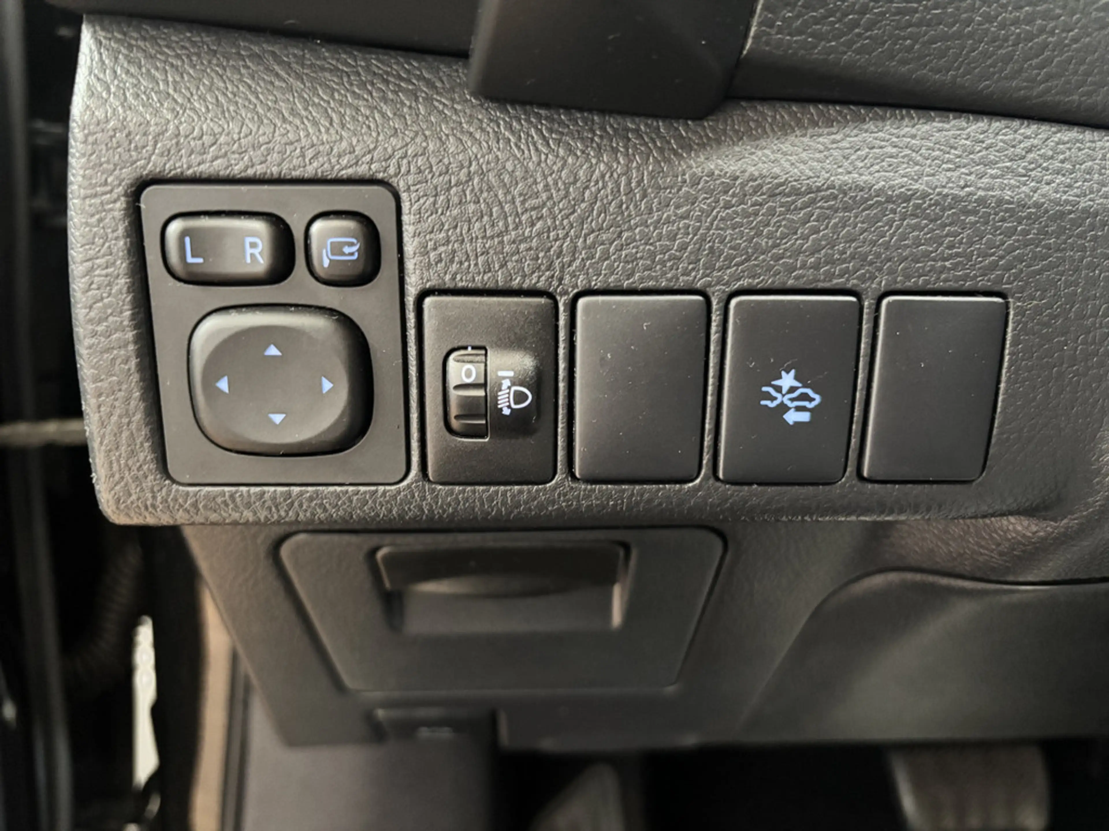 Toyota Auris 1.8 Hybrid Team D SHZ KAMERA FACEL. — photo 13