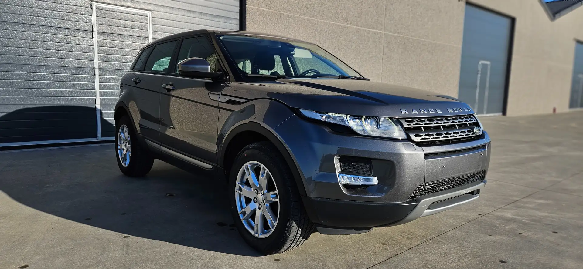 Land Rover Range Rover Evoque 2.2 eD4 2WD Pure MARCHAND+EXPORT Gris - 2
