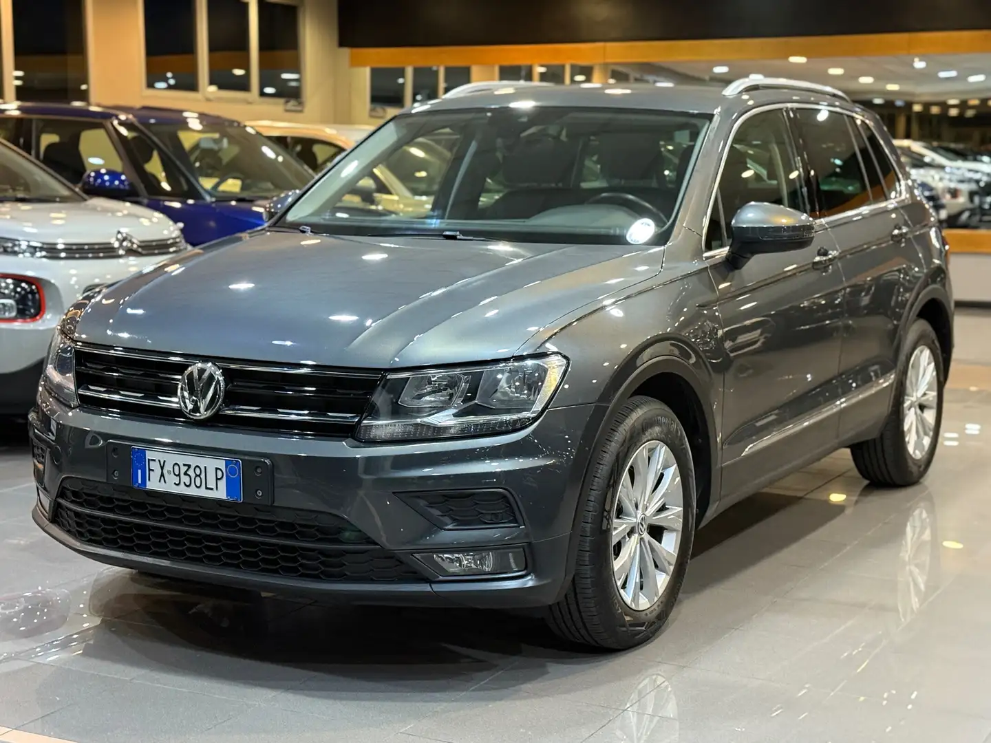 Volkswagen Tiguan 2.0 tdi Sport 150cv dsg 99.000 KM!! Grigio - 1