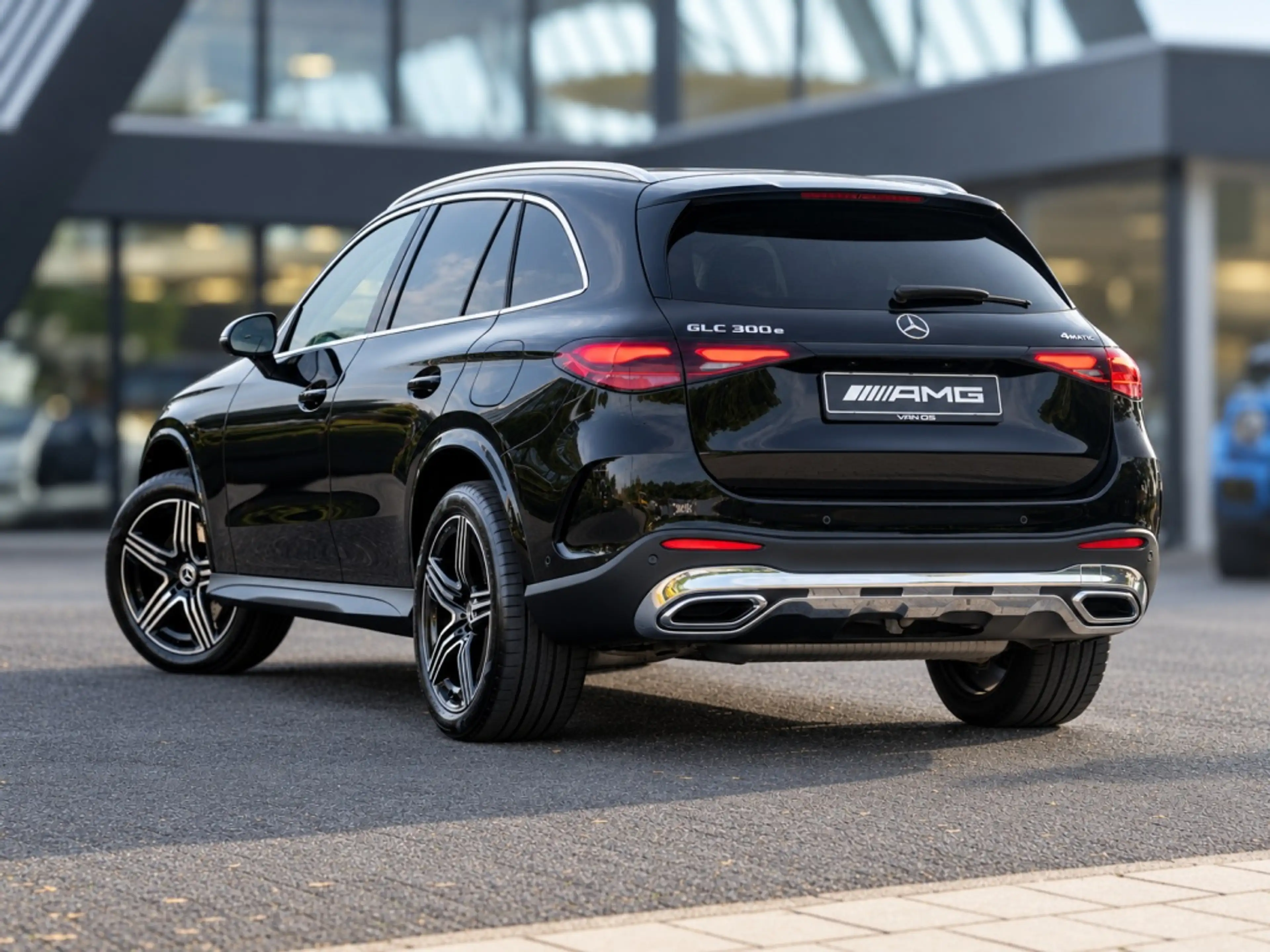 Mercedes-Benz GLC 300 GLC 300e 4MATIC AMG Line | Trekhaak | Winterpakket — photo 4