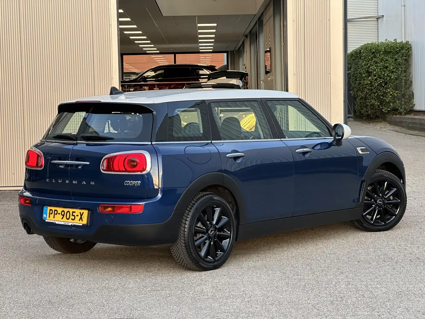 MINI Cooper Clubman 1.5 Chili Serious Business | Climate/Cruise/Keyles Blauw - 2
