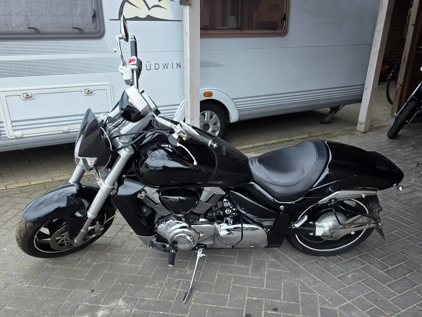 Suzuki VZR 1800 Чёрный - 1