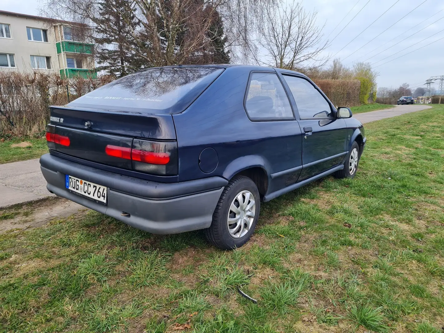 Renault R 19 1.4e plava - 2