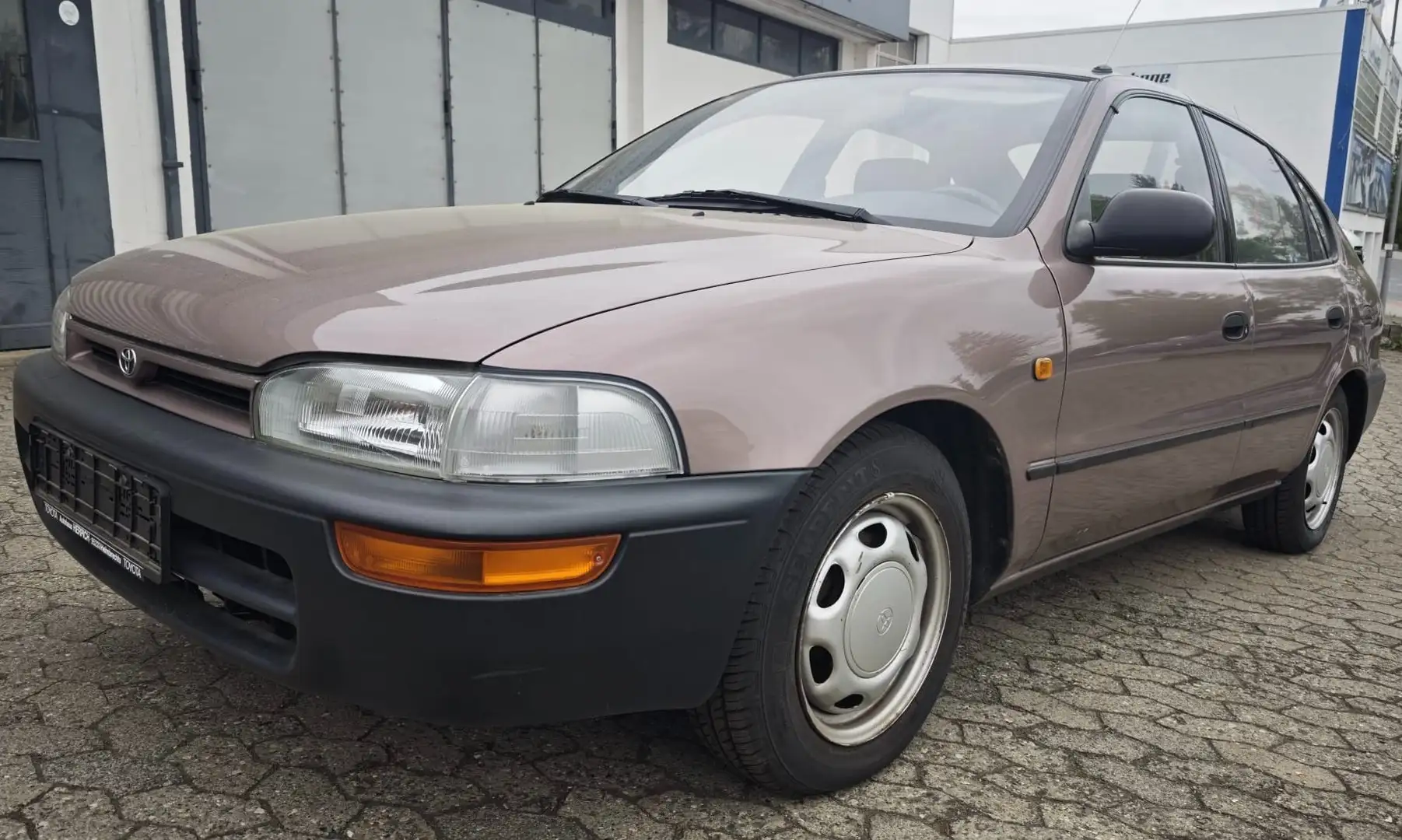 Toyota Corolla Liftback 1.4 XLi Brown - 1