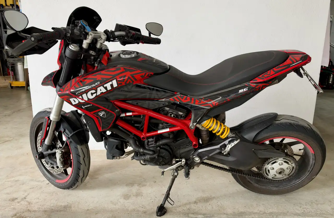 Ducati Hypermotard 939