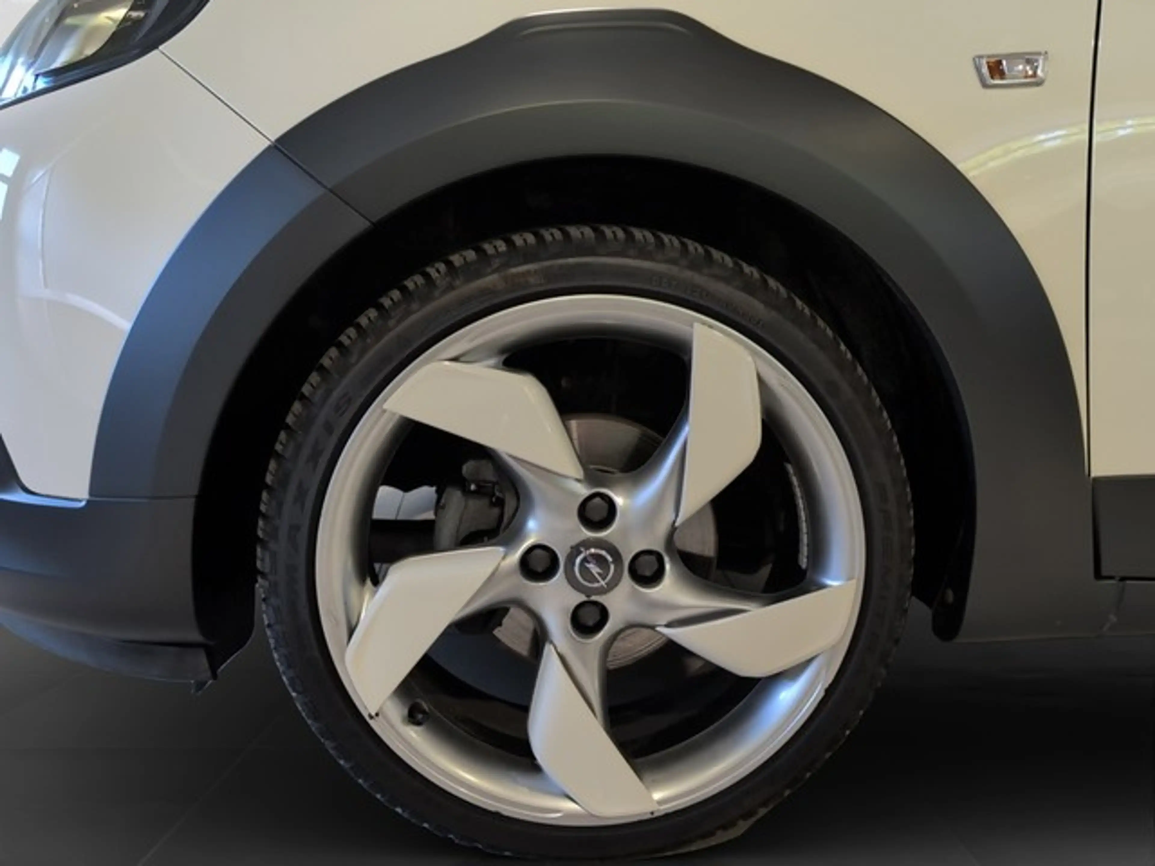 Opel Adam (2012->) Rocks 120 Jahre — photo 6