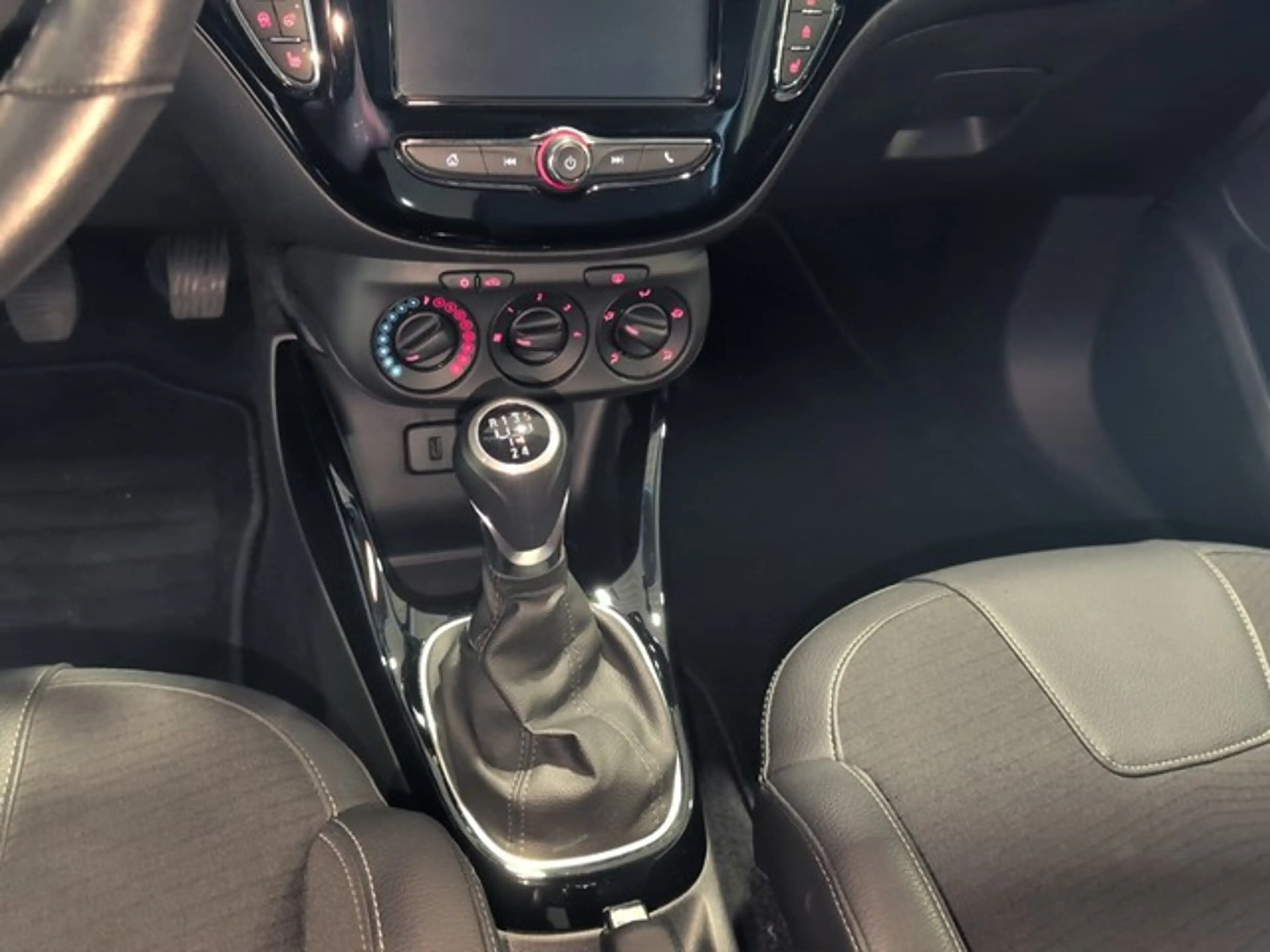 Opel Adam (2012->) Rocks 120 Jahre — photo 10
