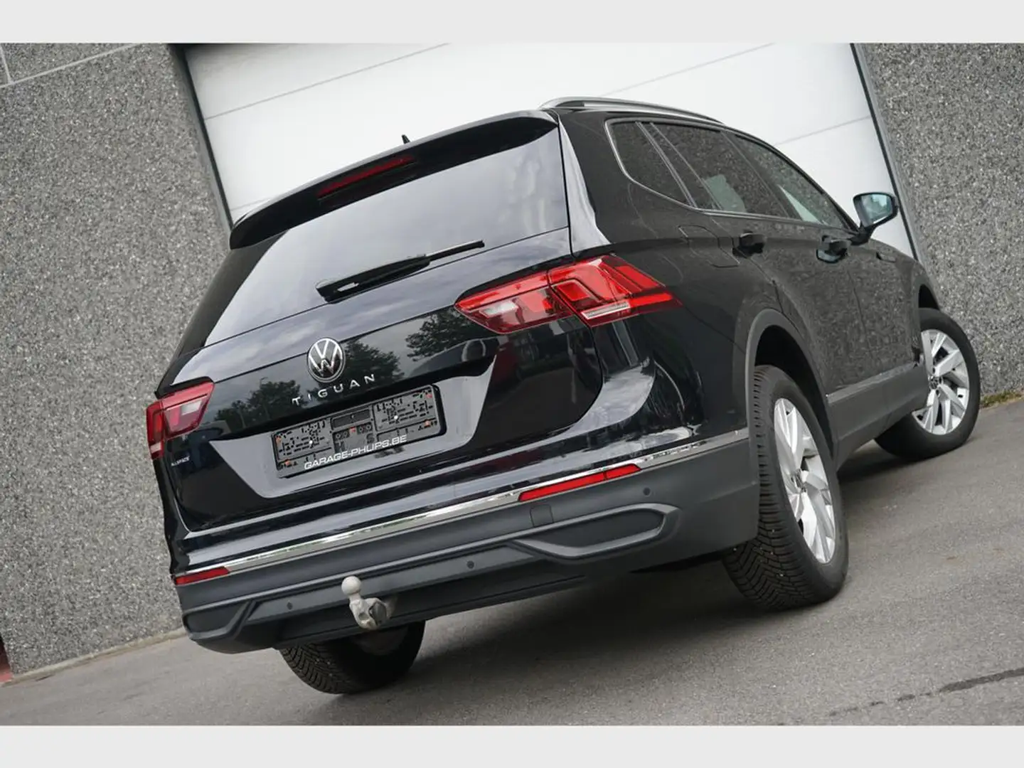Volkswagen Tiguan Allspace 1.5 TSI Life OPF DSG 7 ZIT / TREKHAAK / VIRTUAL /  Negro - 2