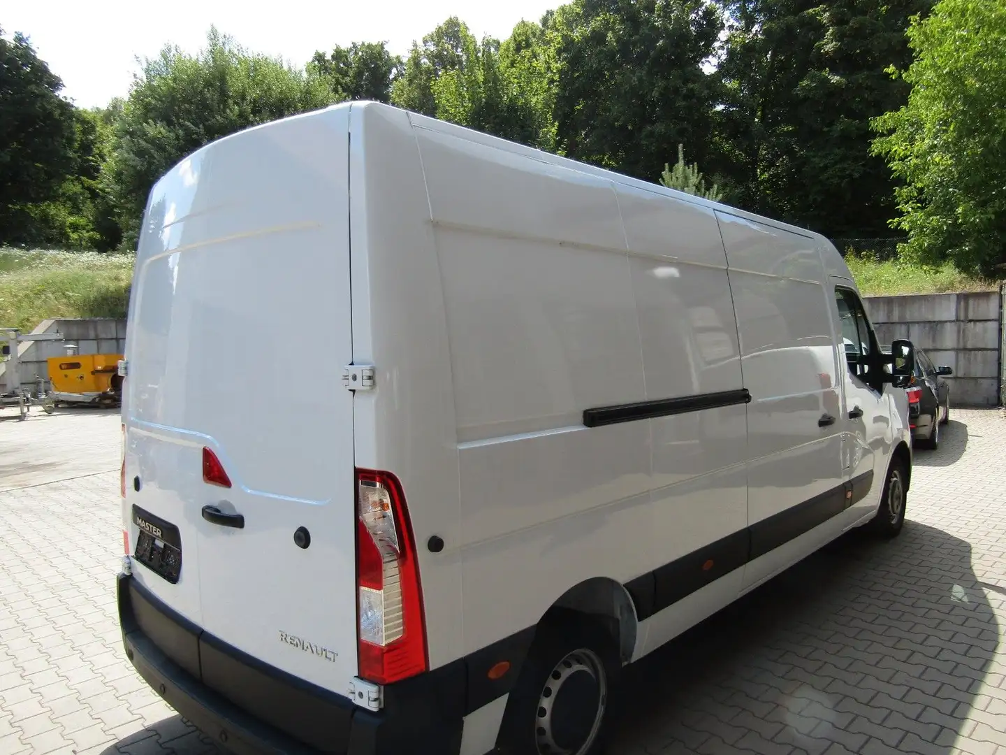 Renault Master III Kasten L3H2 3,5t Klima DAB Weiß - 2
