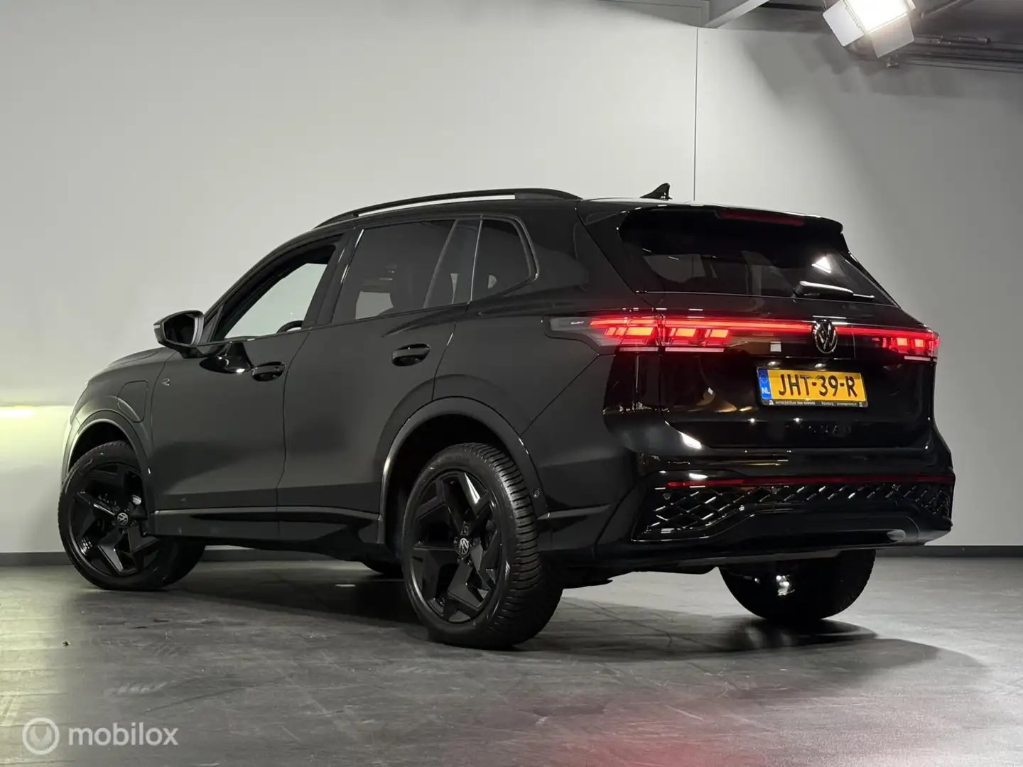 Volkswagen Tiguan 1.5 eHybrid 2X R-LINE | LEDER | 360 | APP Noir - 2