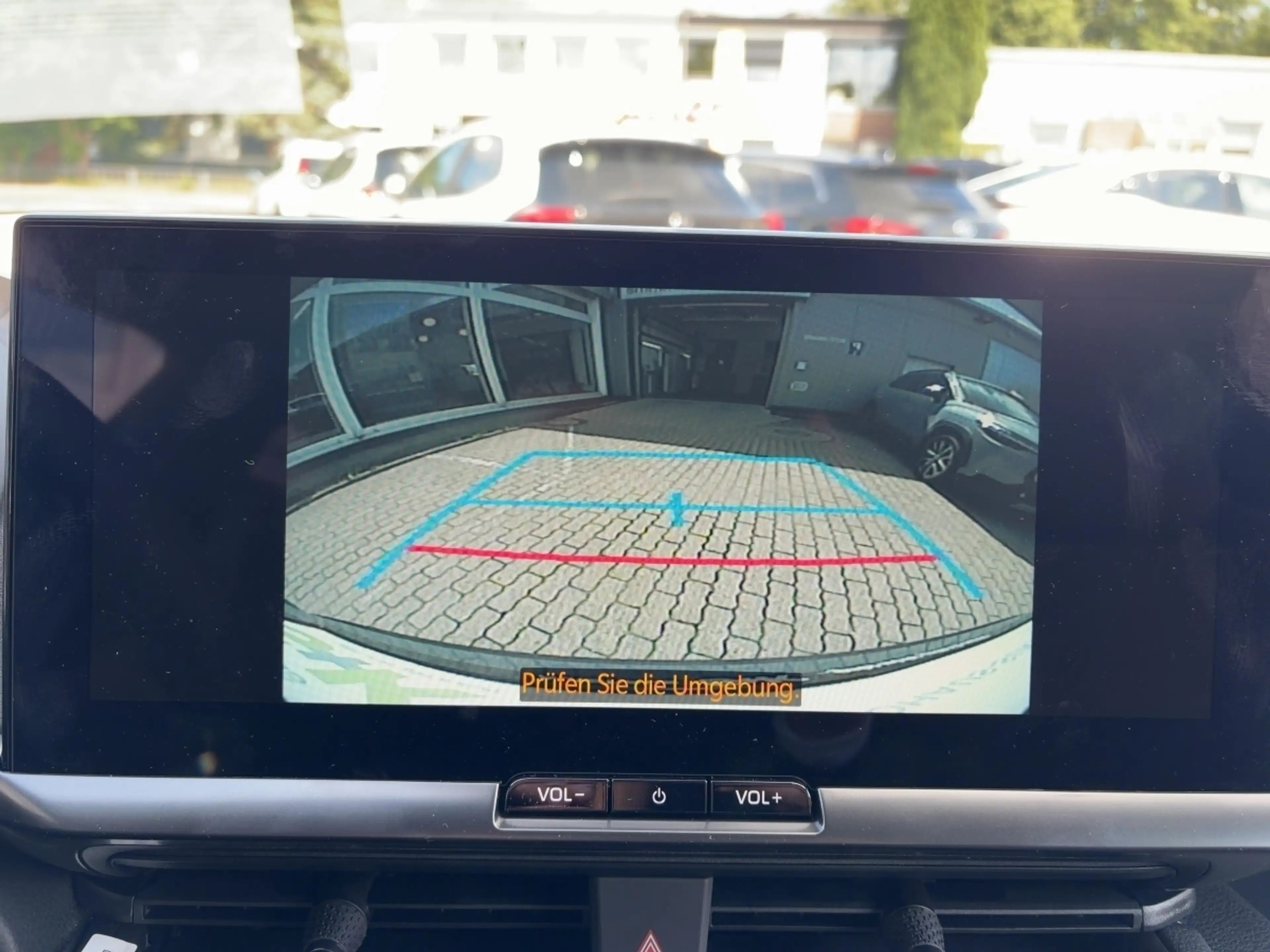 Toyota C-HR 1,8-l-Hybrid Teamplayer+SHZ+PDC+R-KAM — photo 15