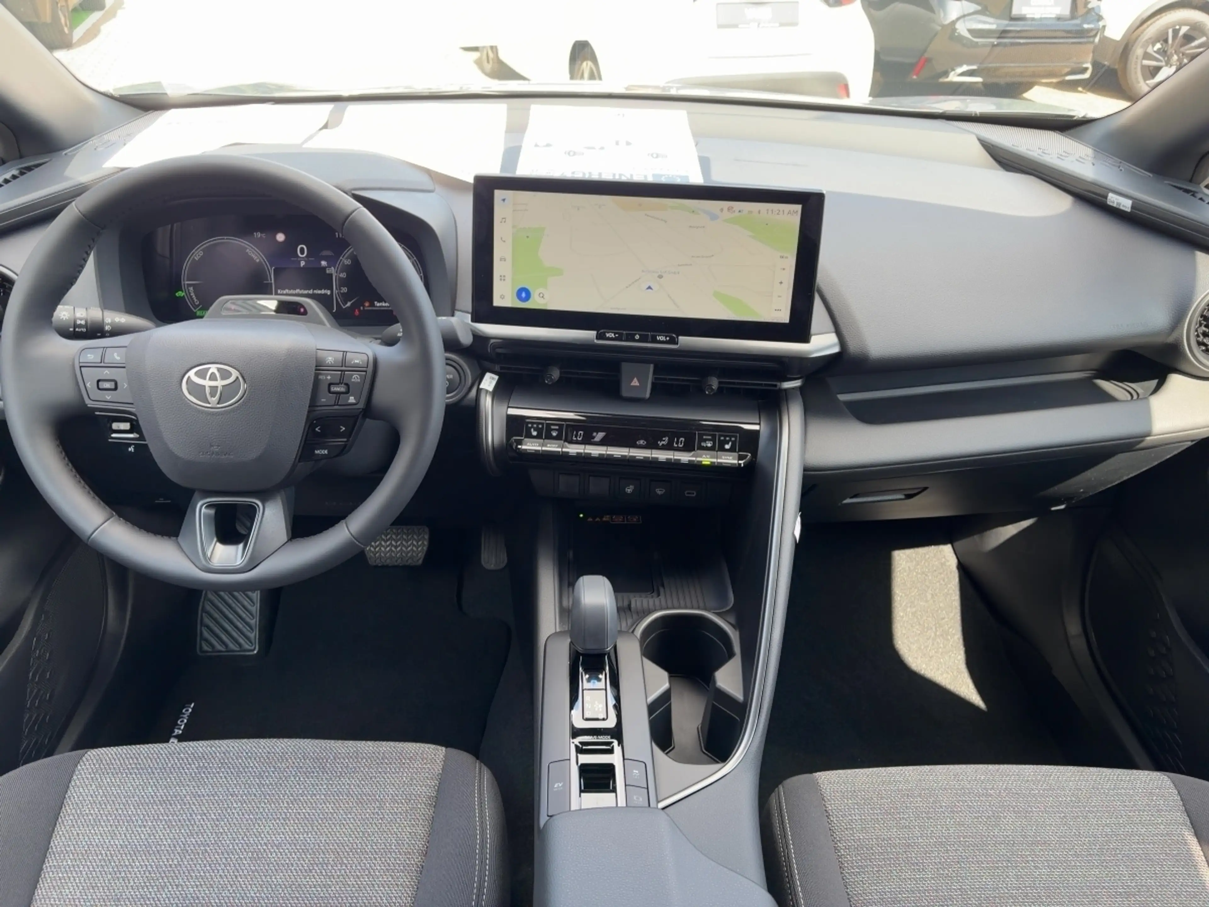 Toyota C-HR 1,8-l-Hybrid Teamplayer+SHZ+PDC+R-KAM — photo 7