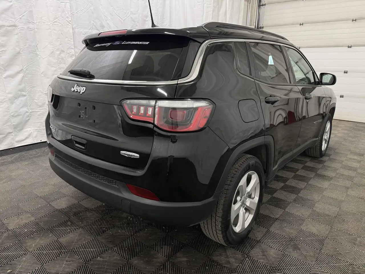Jeep Compass снимка Jeep Compass