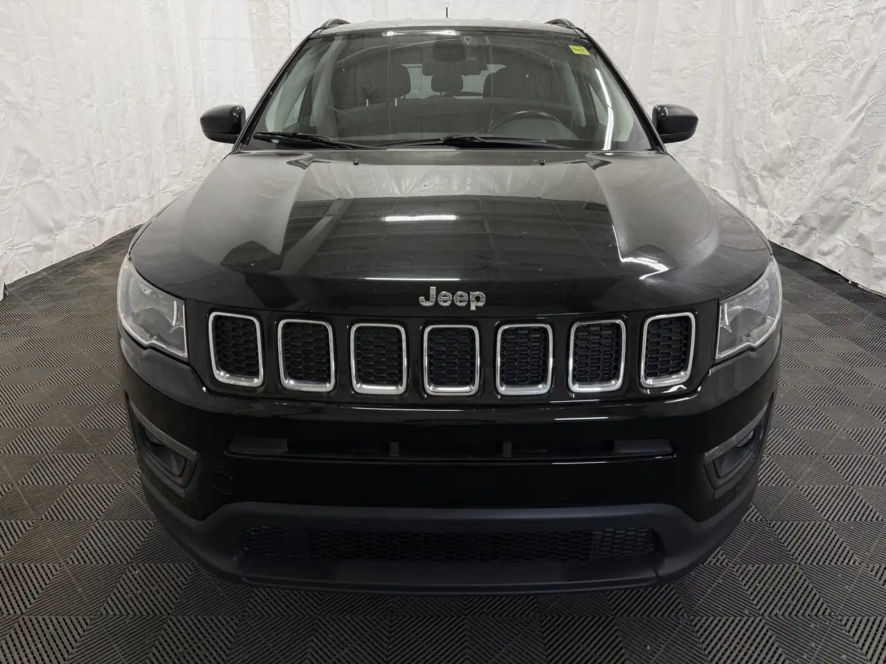 Jeep Compass снимка Jeep Compass