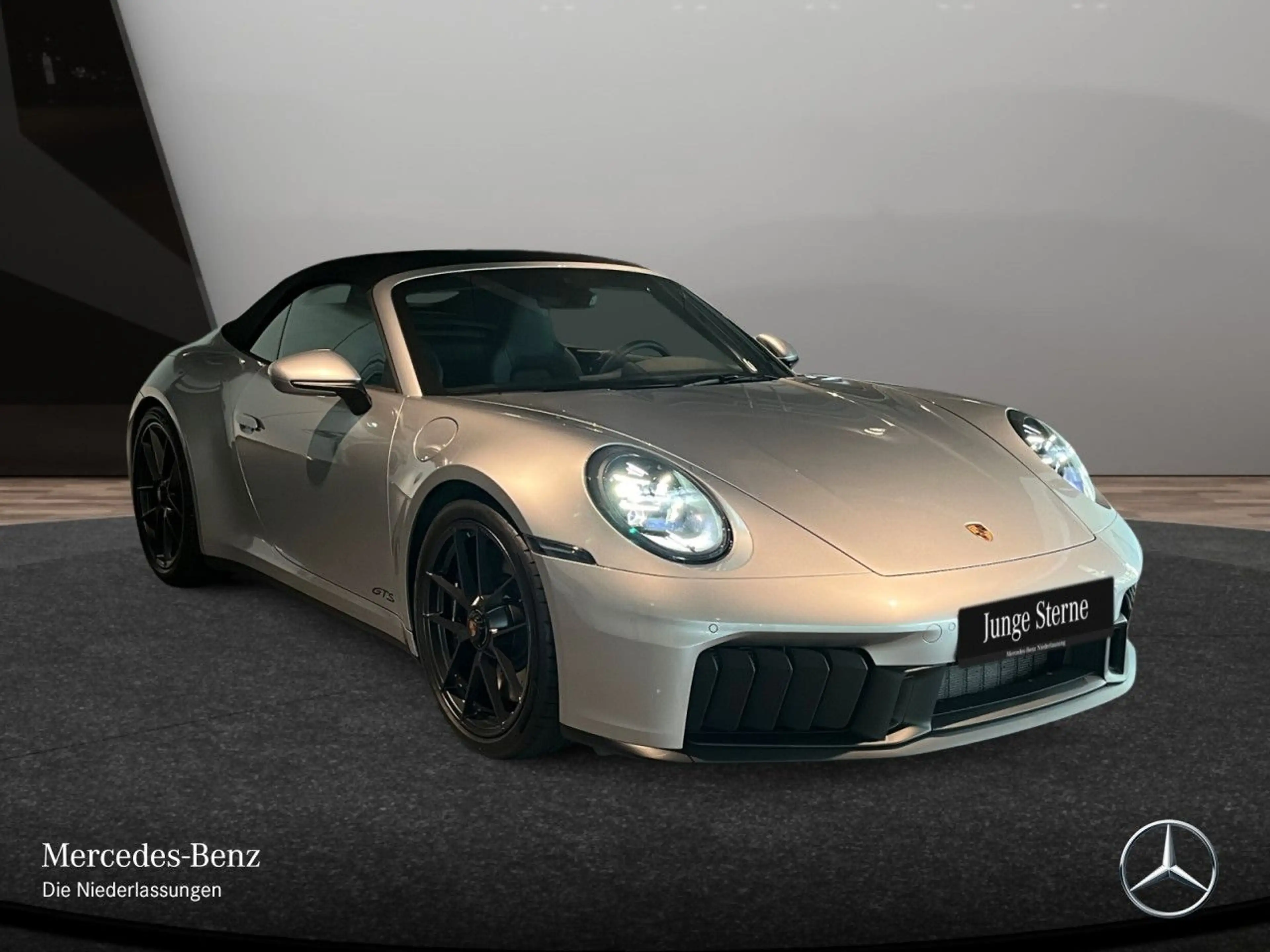 Porsche 911 Carrera GTS Cabriolet — photo 5